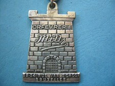 Keychain - MILLS Goldsmith's Brussels - Guy Wetzel Gosselies Engraving Reverse