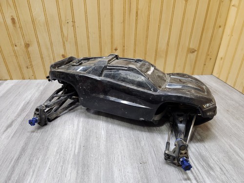 Traxxas revo 1 - 1/8, roller