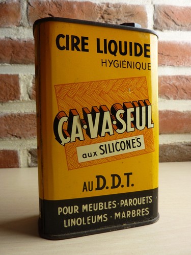 Ancien bidon plein cire - bidon,