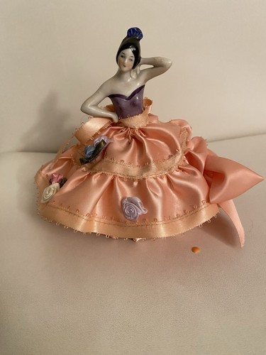 Demi figurine ancienne - demi,
