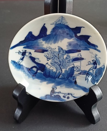 Soucoupe blanc bleu - blanc,
