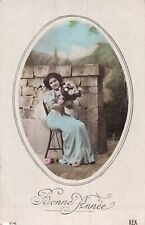 CP GOOD YEAR ELEGANT WOMEN'S LOCKET WITH ROSES FLOWERS ON CHAIR