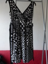 robe tunique noire à pois blanc t. 40 tbé  88 cm 95% viscose 5% élasthanne 