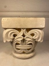 Beau chapiteau en marbre et