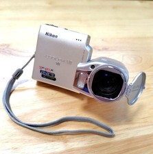 Nikon COOLPIX S10 Silver Digital Camera w/Box Battery Charger Strap Tested
