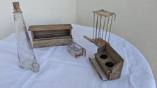 Anciennes mangeoires en bois