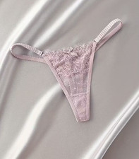 String en dentelle rose  -