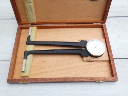 Comparateur mécanique pour - comparateur,