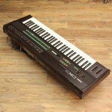 YAMAHA DX7 Professional FM Synthesizer
