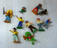 lot petits cowboys  jouet de bazar env 70's genre timpo demontables