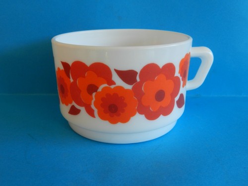 Ancien tasse arcopal - ,
