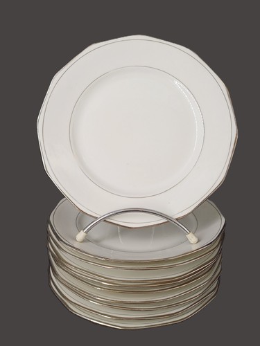 Lot assiettes à - de, 10