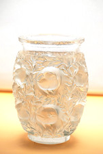Old Lalique "Bagatelle" Bird Themed Frosted Crystal Vase