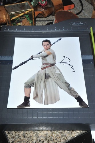Daisy ridley star wars signed - ,