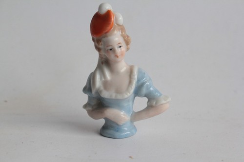 Demi figurine porcelaine femme - demi,