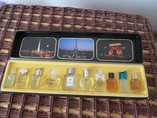 COFFRET 10 MINIATURES PARFUMS LES MEILLEURS PARFUMS DE PARIS voir photos
