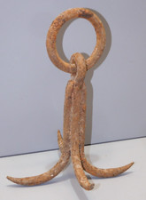 -JOLI CROCHET DE PUIT GRAPPIN