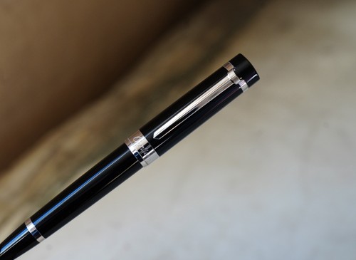 Magnifique stylo bille cartier - bille,