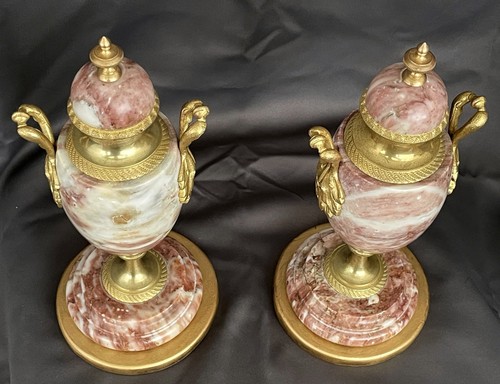 Paire pots couverts marbre - de,