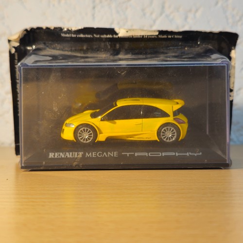 Renault mégane trophy jaune - mégane,