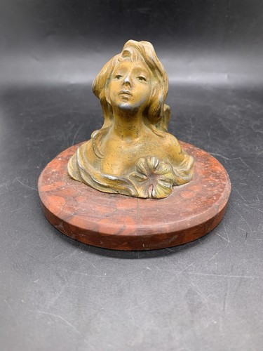 Ancienne sculpture miniature