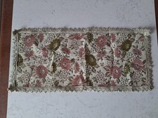 ancien napperon fleuri et