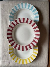 Lot 3 anciennes assiettes