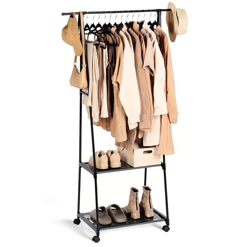 Portant vêtements sur pied - à,