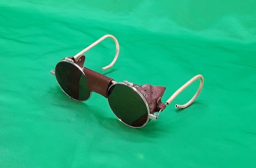 Ancienne paire lunettes - paire,