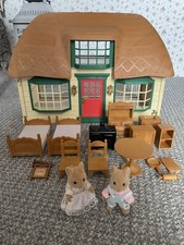 Sylvanian Families Meadowcroft Cottage Complete With Furniture & Figures