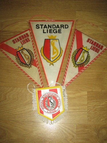Standard liege ensemble de - un,