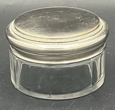 Pot à pommade en verre et