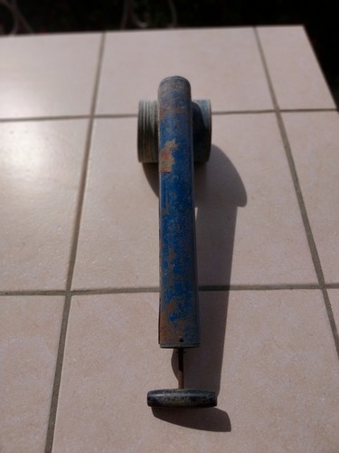 Ancienne pompe insecticide - ancienne,