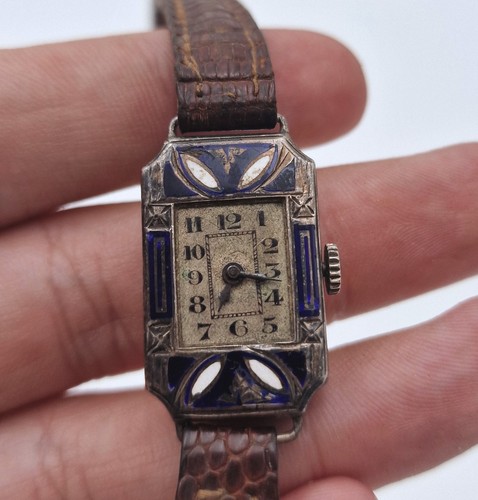 Montre bracelet ancienne - ancienne, style