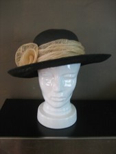 Chapeau d'été soirée cérémonie.. en fibre naturelle