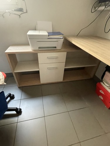 Bureau angle - bureau,