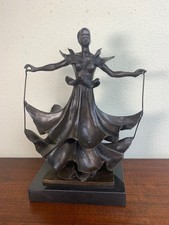 Sculpture Statue bronze femme