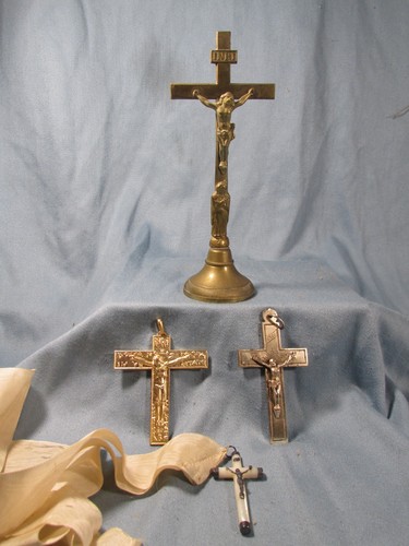 Crucifix poser souvenir - crucifix, 1
