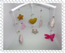 € - Mobile Musical Cœurs Etoiles Papillons Perles  VertBaudet