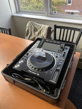 Pioneer CDJ 2000 Nexus 2 with Magma Hard Case