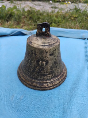 Ancienne cloche bronze - ancienne, en