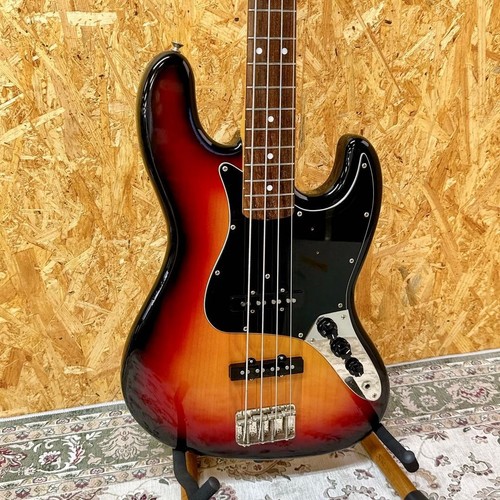 Guitare basse électrique