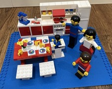 Lego Kitchen 269 Homemaker (from 1979) 269-1, People, Stove, Oven, Fridge, Table