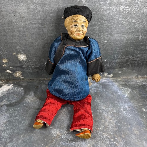 Poupée expressive ancienne - , de