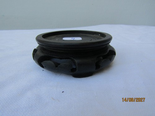 Ancien socle en - 4.., bois