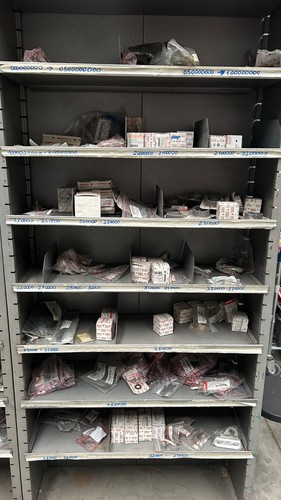 Stock pièces origine - stock, d'origine