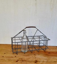 Ancien porte-bouteilles en fer