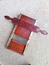 ANCIEN PILULLIER BOIS LAITON -