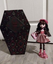 monster high draculaura