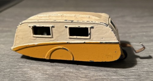 Dinky toys ancien - caravane, 190